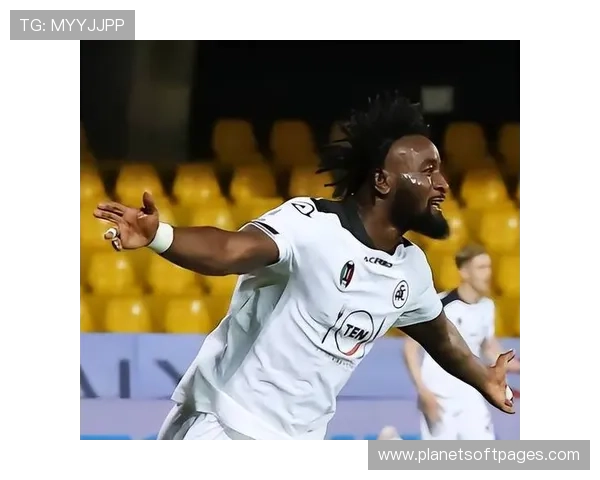 格罗索新锋恩佐拉将加盟萨索洛